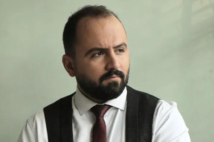 غوغای نرم افزار طراحی شده توسط سهیل عطایی در کانادا